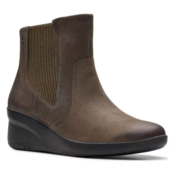 Clarks Slate New Ankle Booties. - Picture 2 of 8